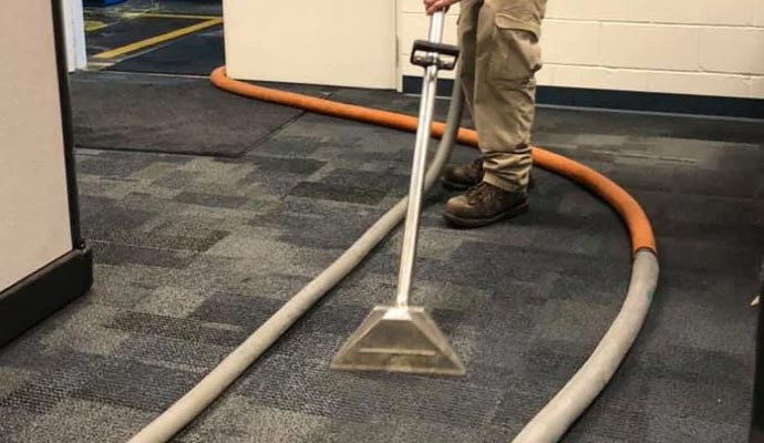 commercial carpet cleaning with equipment